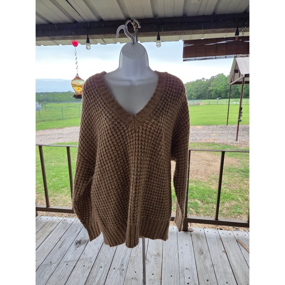 American Eagle Outfitters Sweaters - American Eagle Oversized V-Neck Sweater Tan Brown Chunky Knit Womens XS